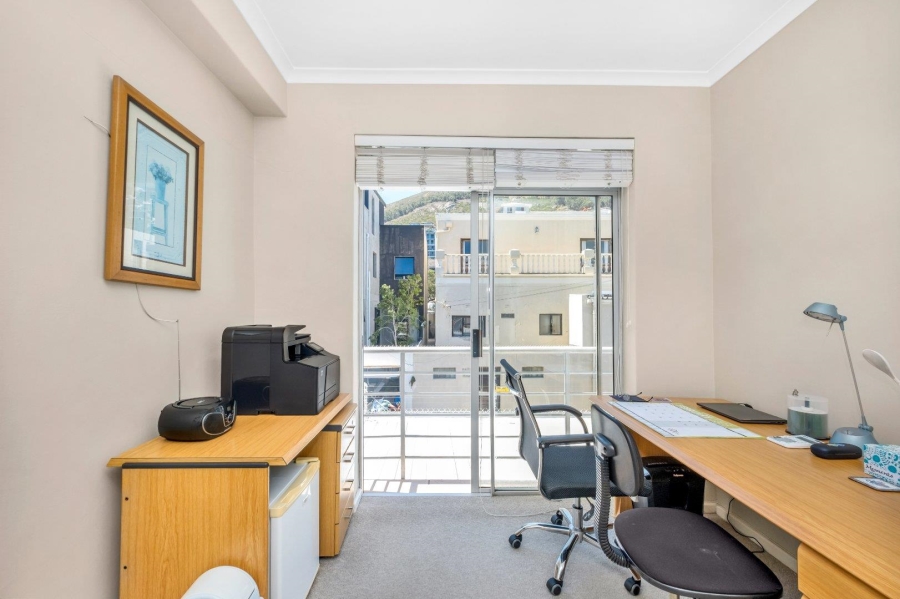 4 Bedroom Property for Sale in Bantry Bay Western Cape